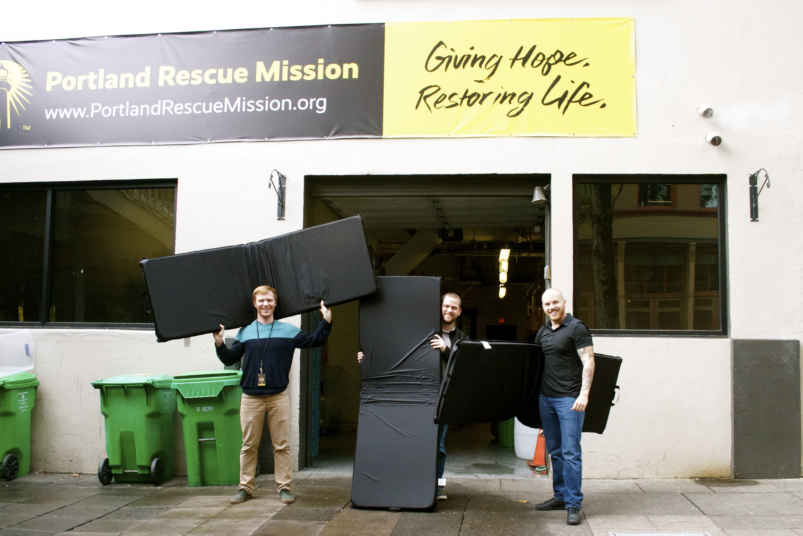 Volunteers at Homeless Shelter