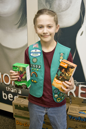 IMG_1517-Girl-Scouts-Donate-Cookies